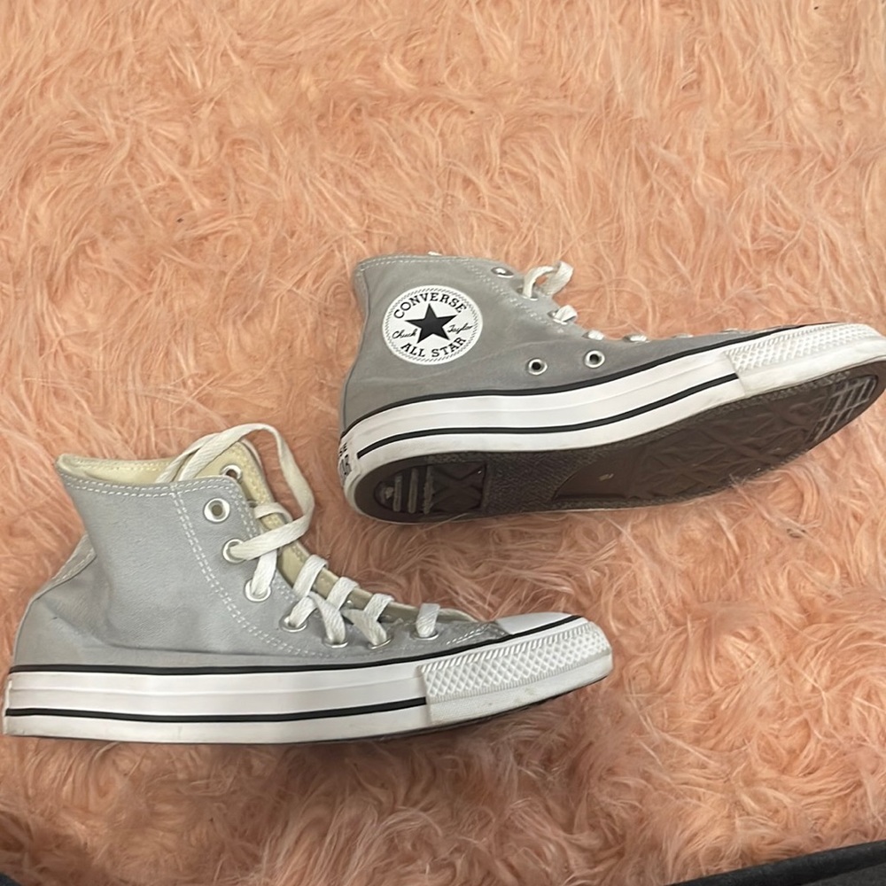 grey converses